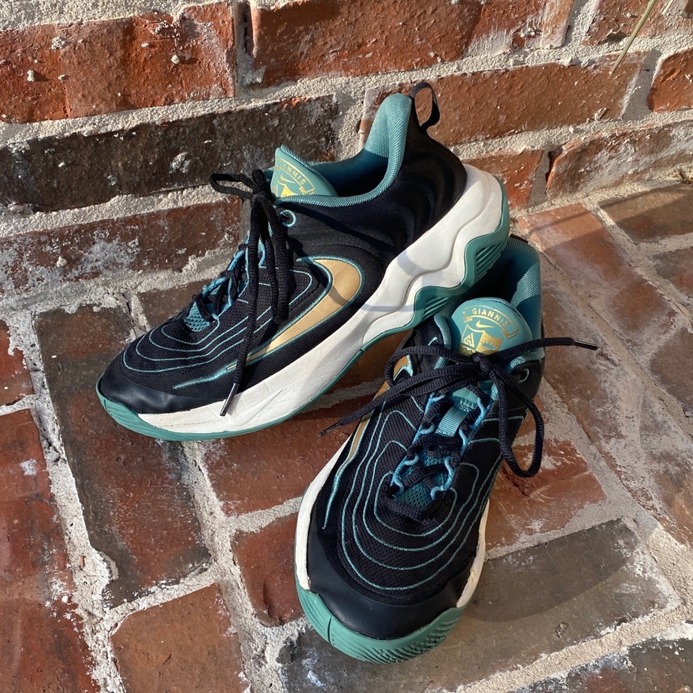Nike Giannis Immortality 4